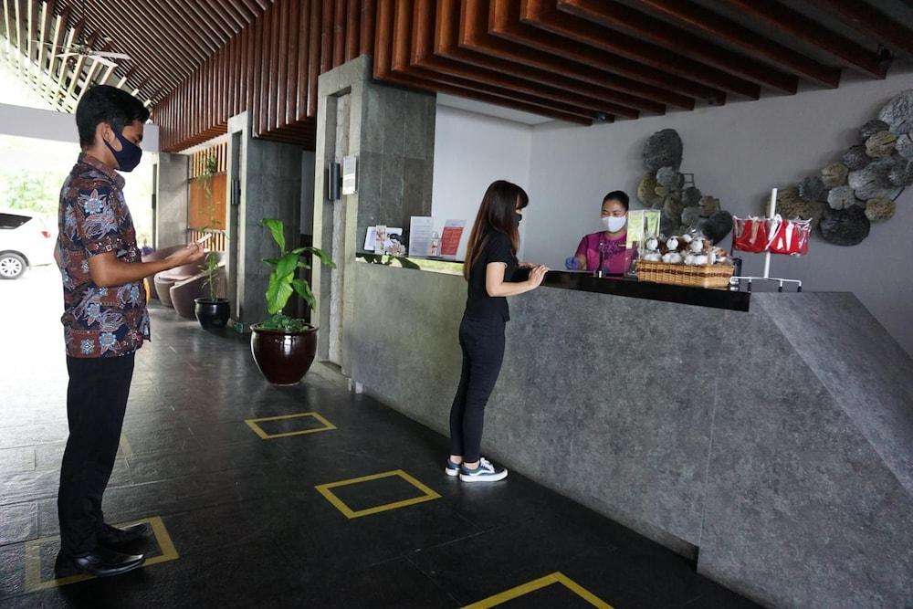 瑞士贝林卢武柯酒店 Luwuk 外观 照片
